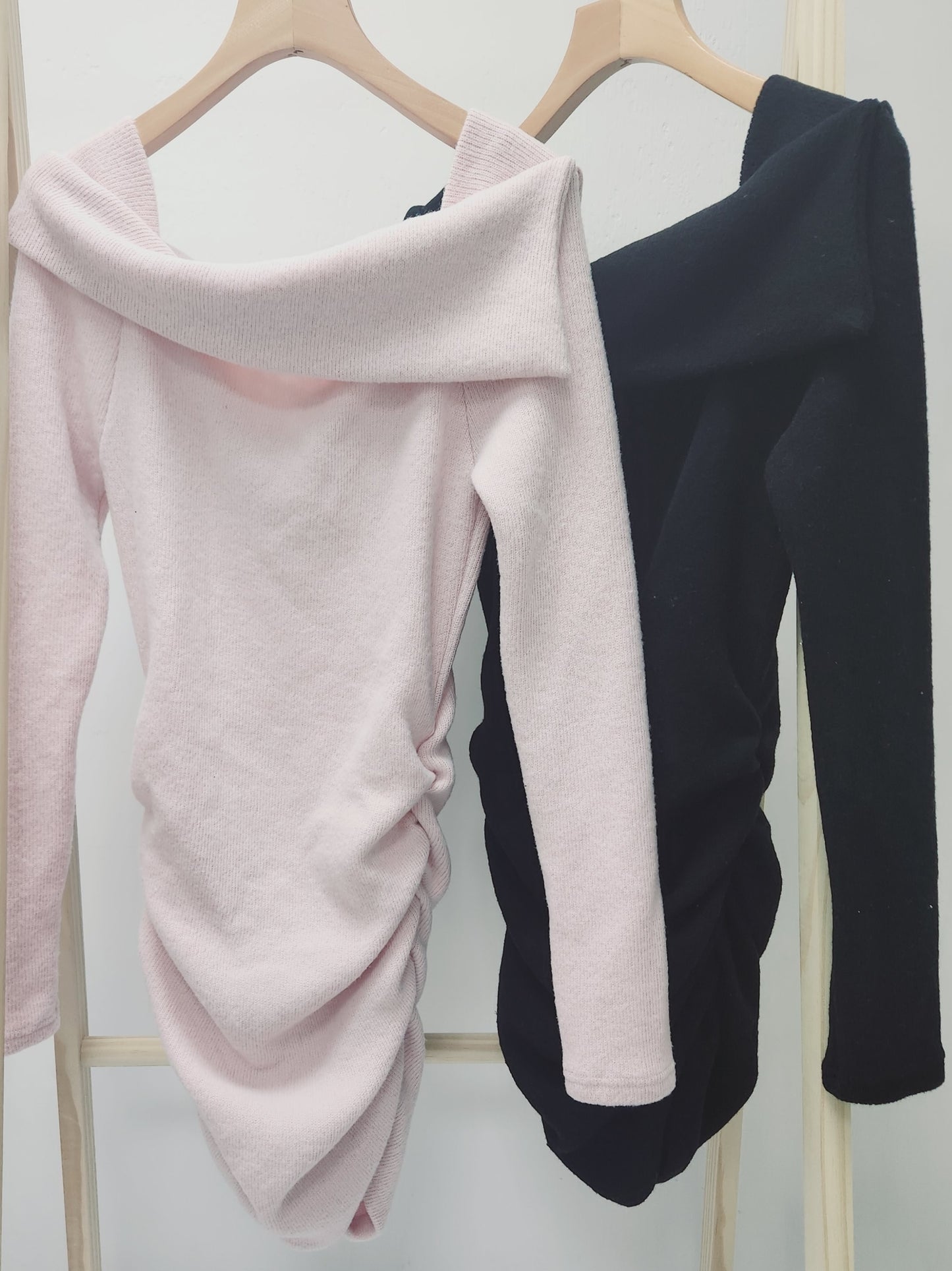 溫柔反領一字肩連身裙 🥇Bestselling