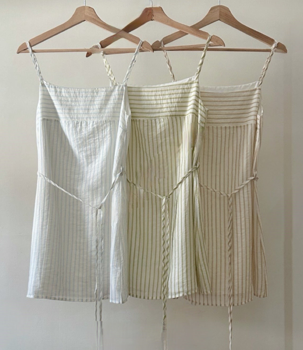 顯高吊帶連身裙